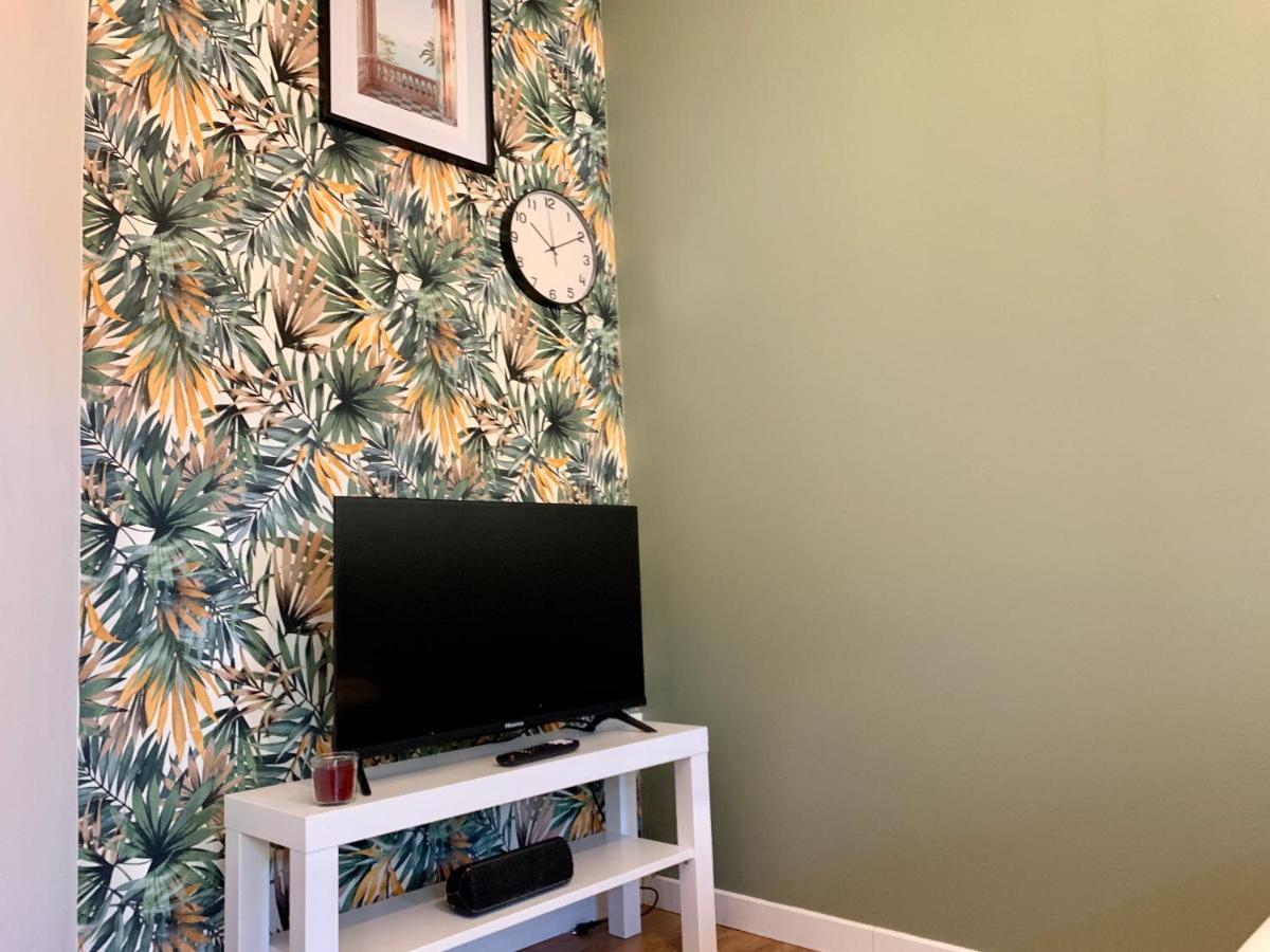 Superbe Appartement Avec Parking Gratuit Sur Place Saint-Denis-en-Margeride Exterior foto